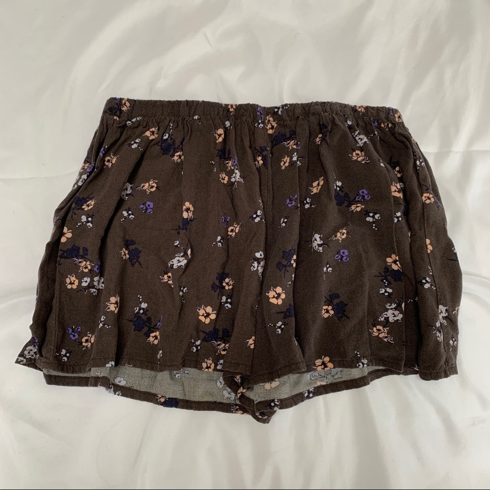Flowy flower shorts